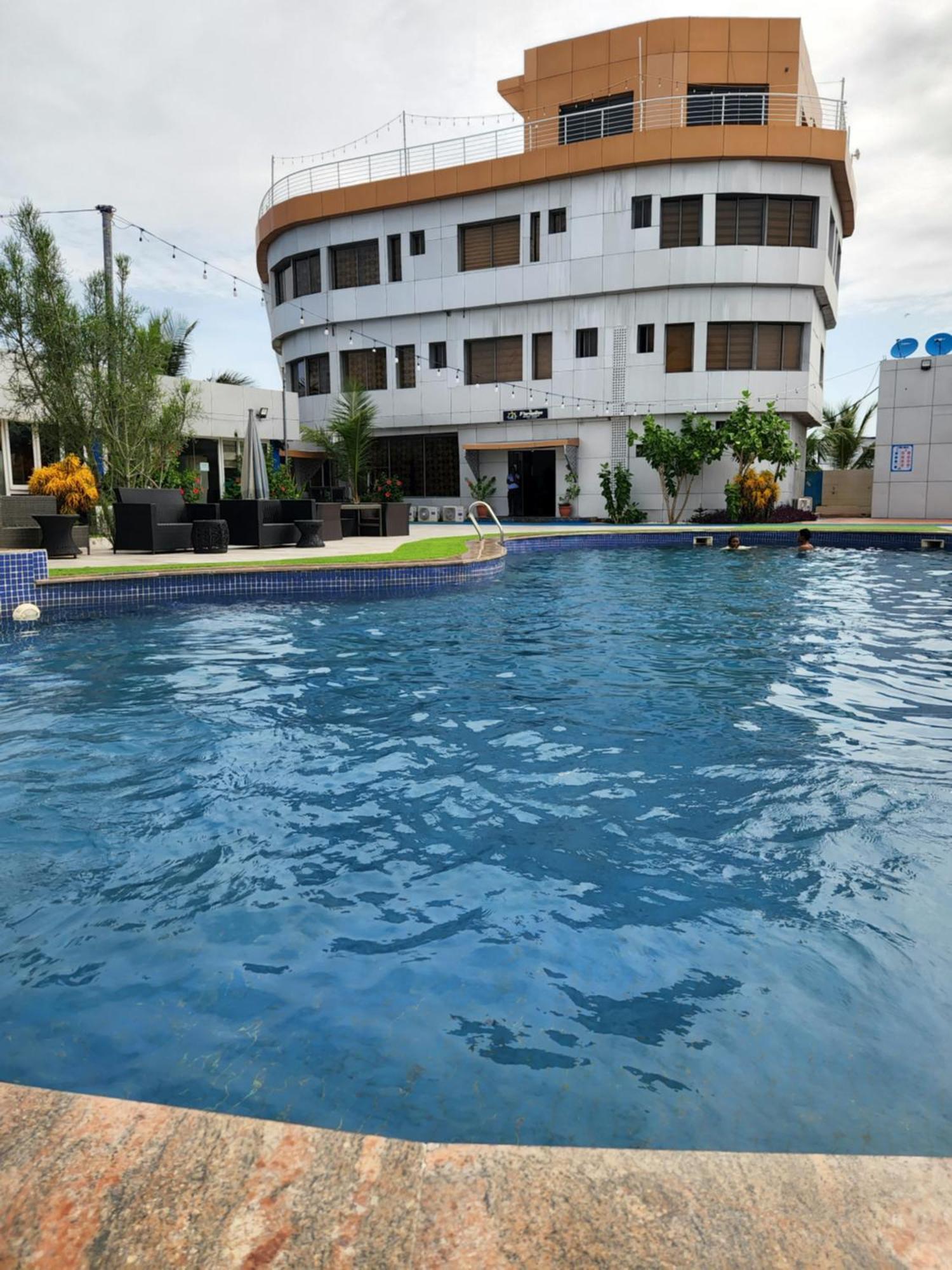 Paradise Beach Resort ลากอส ภายนอก รูปภาพ